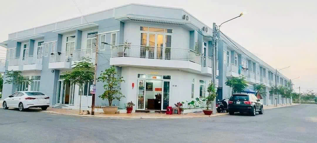 Bán nhà liền kề 1 trệt 1 lầu tại Khu đô thị mới Nam Phan Thiết, 800 triệu, 78m2. Nhà sẵn giao ngay-3