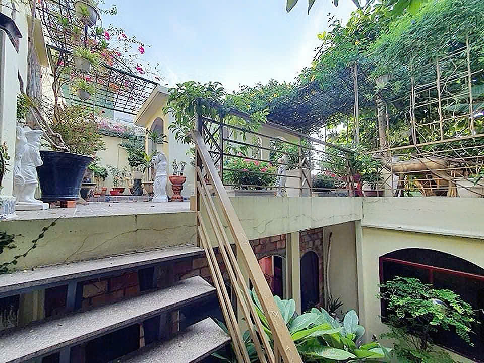 BÁN BIỆT THỰ CỔ ĐIỂN Đ.ĐOÒNG NAI - TƯƠNG LAI RA MẶT TIỀN Đ.BẮC HẢI, P.15, QUẬN 10 - NHÀ NGHỆ SỸ ĐẠO DIỄN NỔI TIẾNG NAY BÁN LO VIỆC GIA ĐÌNH - NGANG HIẾM 18M*13M - GIÁ TRỊ TIỀM NĂNG TĂNG CAO-3