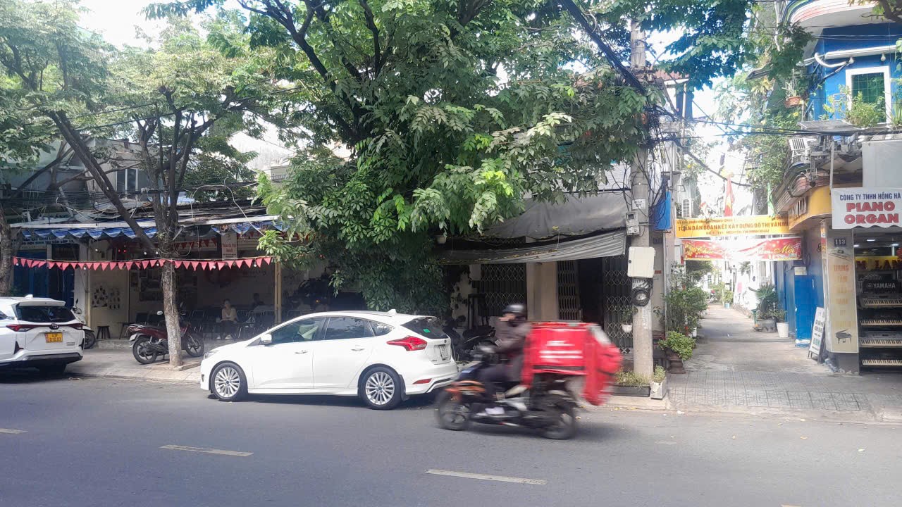 HOT HOT – CHÍNH CHỦ CẦN BÁN ĐẤT TẶNG DÃY NHÀ MẶT TIỀN TẠI P. Hải Châu I, Q. Hải Châu, TP. Đà Nẵng
