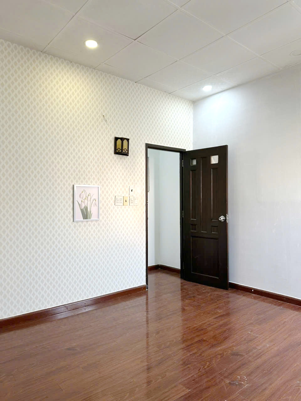 Nhà 2 lầu vài bước ra mặt tiền Hưng Phú P9Q8 (P.Chánh Hưng)