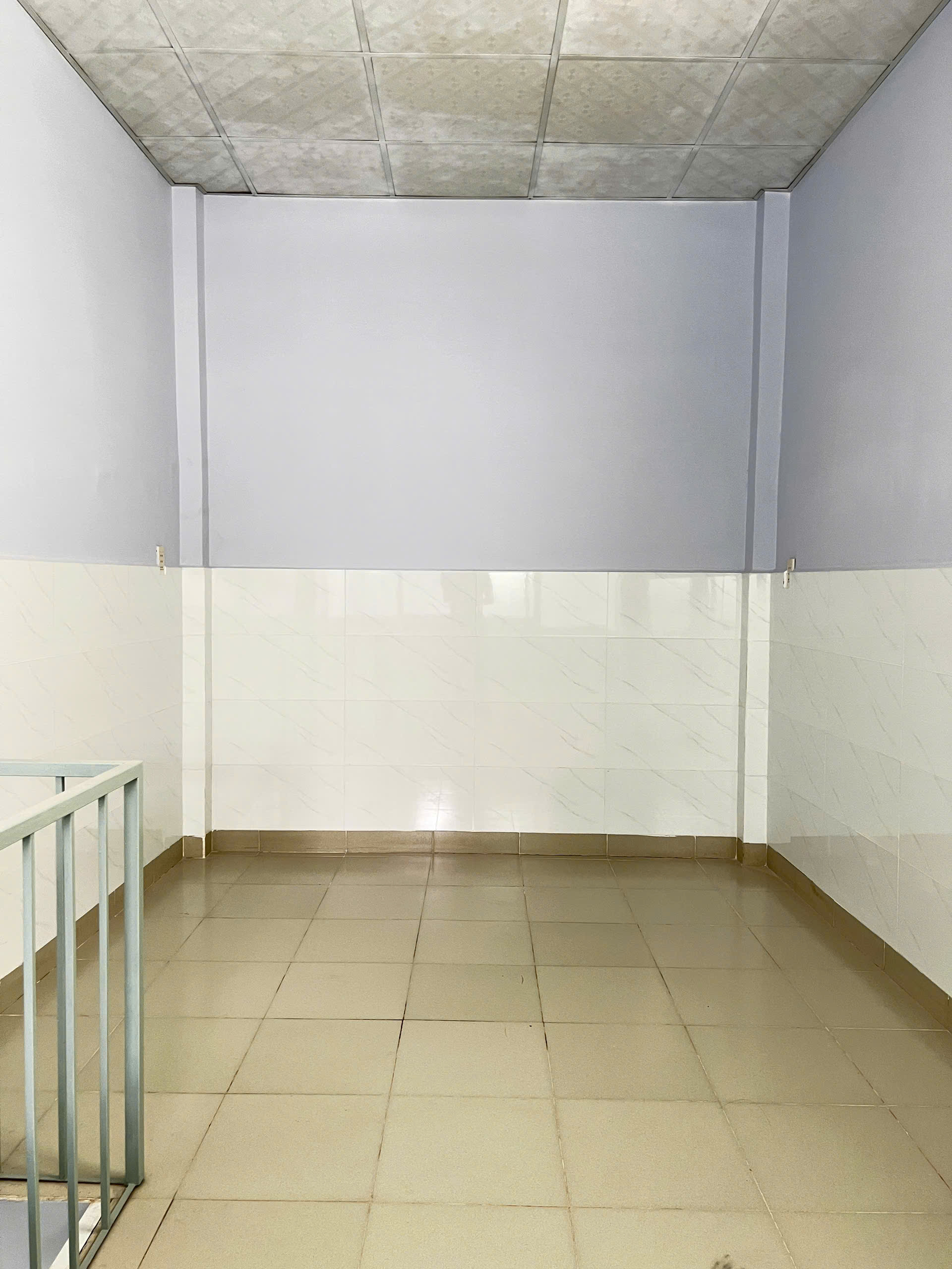 Cho thuê nhà mới nguyên căn hẻm thông đường Dã Tượng P10Q8-4