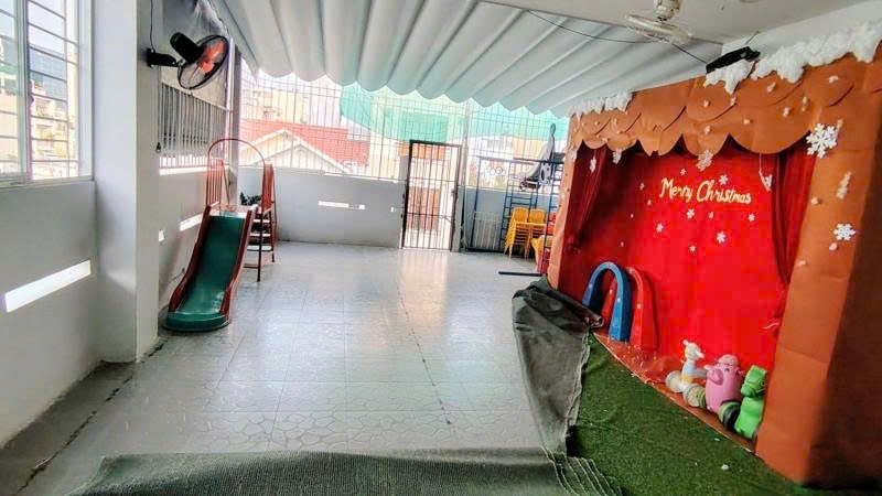 Hạ sâu 8 Tỷ, Bán nhà 2 Mặt tiền Nhiêu Tứ - giao Phan Xích Long, 7x19,5m, 5 tầng, 25,5 Tỷ