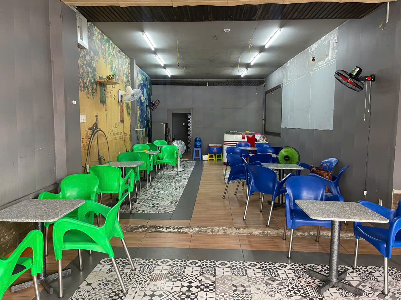 CHỐT NHANH, SANG RẺ QUÁN CAFE CHỈ 48 tr , sân rộng ( 10 bàn ), MB 5m x 18m , Thuê chỉ : 12 tr, Tel  : 0963245436  ( Chính chủ )-3