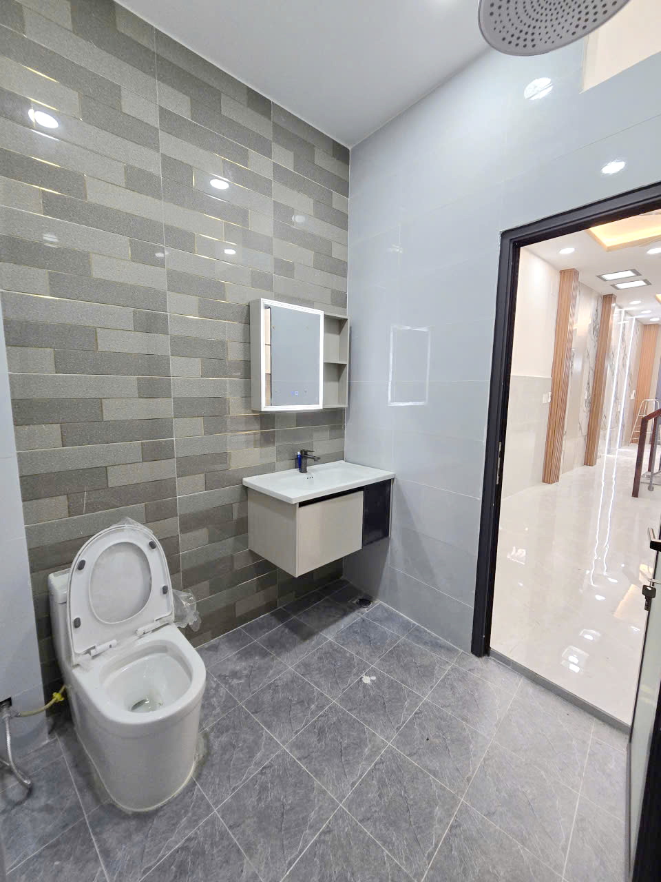 Nhà hẻm Tùng Thiện Vương P.Phú Định gần cầu Chà Và P13Q8-3