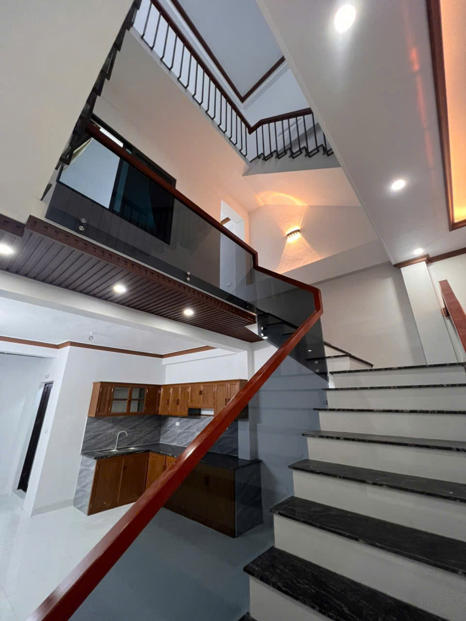 CHÍNH CHỦ CẦN BÁN NHÀ MỚI ĐẸP 3 TẦNG – 30 BÀ HUYỆN THANH QUAN - P.NGỌC TRẠO - THANH HÓA-3