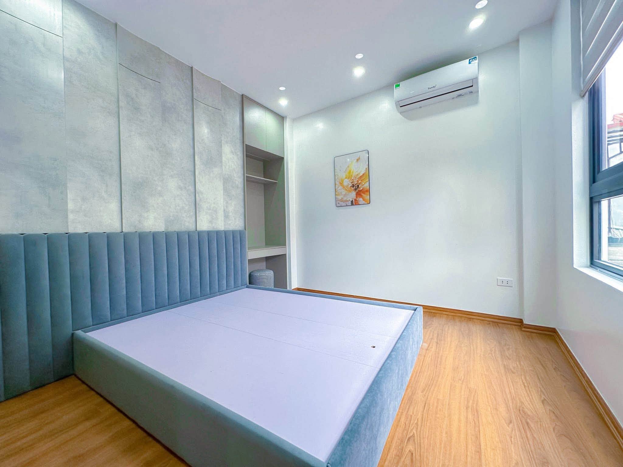 NHÀ ĐẸP 6 TẦNG ĐỘI CẤN, BA ĐÌNH - THANG MÁY - 35 M2 - MT 4 M - 11,7 TỶ