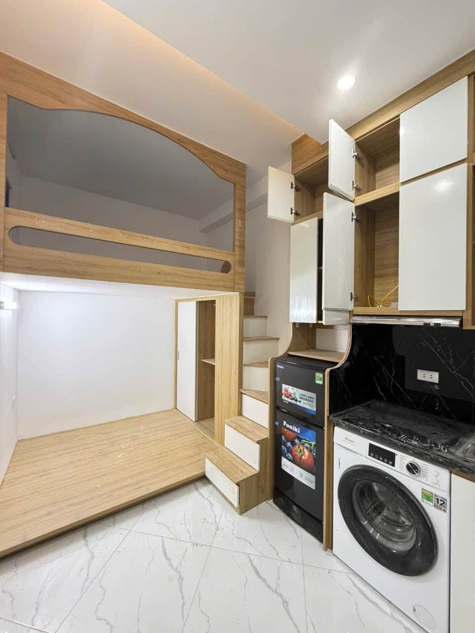 NGUYỄN TRÃI – CCMN 16 PHÒNG – 7 TẦNG THANG MÁY – DÒNG TIỀN 100TR/THÁNG – 87M² – MT 4,5M – 213TR/M²