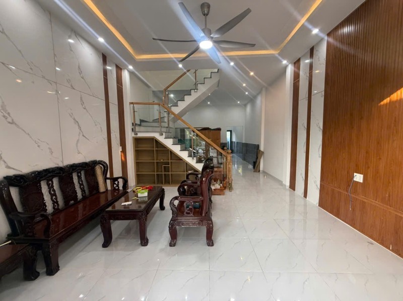 Bán nhà 2 Tầng P.Tân Triều-TP Đồng Nai.SHR thổ cư,đường 3 ô tô,gần chợ cá Tân Bình