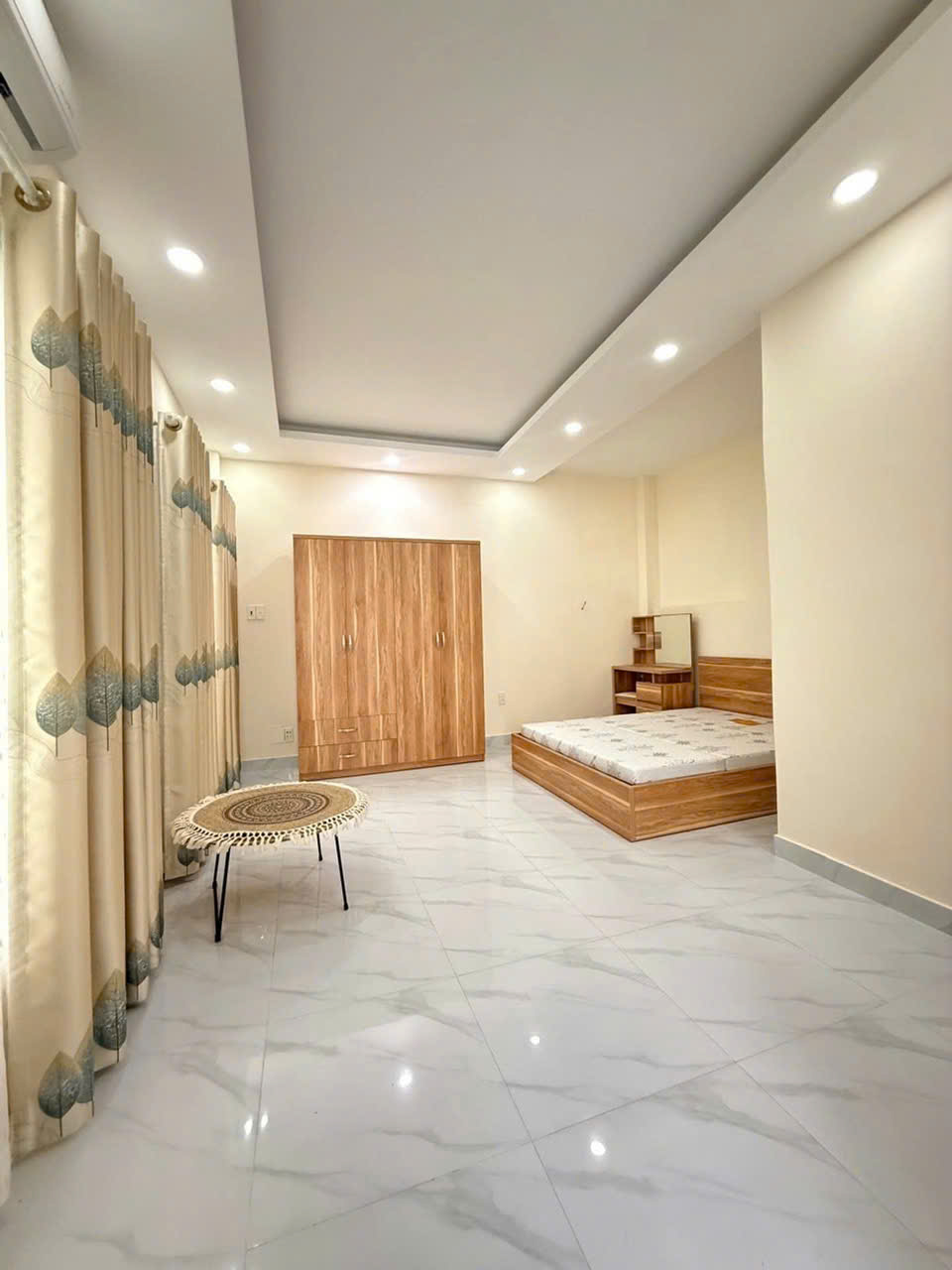 NHÀ BÁN - CAO THẮNG-3 THÁNG 2-TRƯỜNG QUỐC TẾ VIỆT ÚC- QUẬN 10.