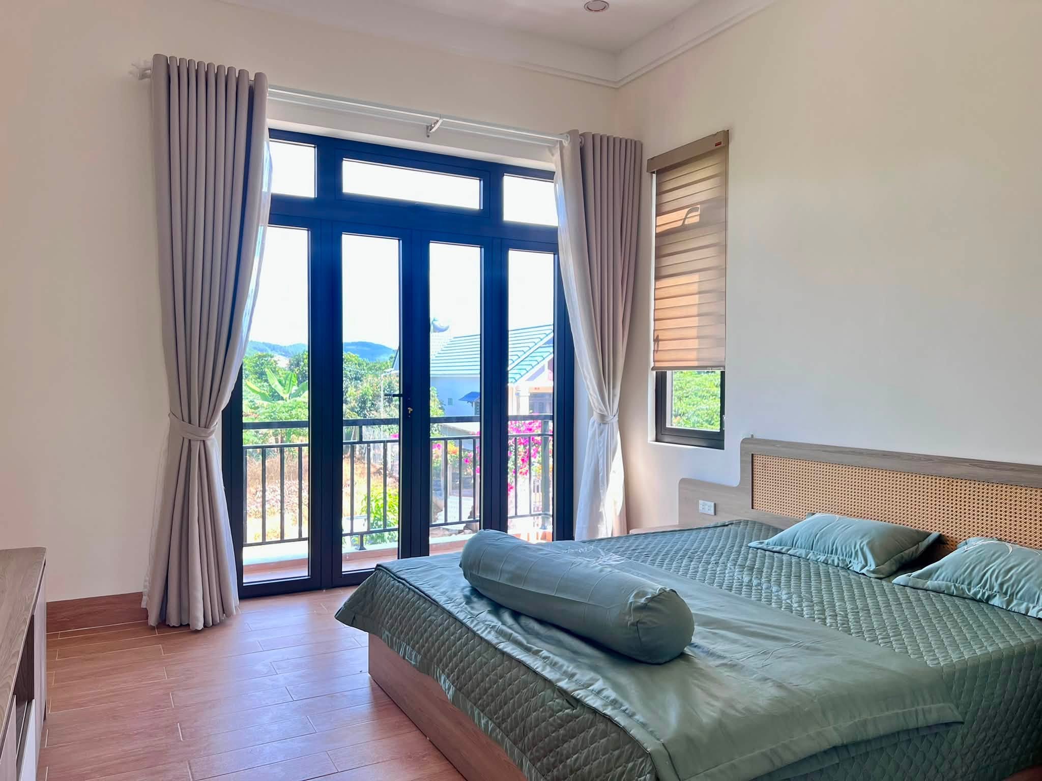 Cần Bán Nhà Vườn Nam Ban 261m², Full Nội Thất, Sân Vườn Rộng, Nhà Mới Đẹp