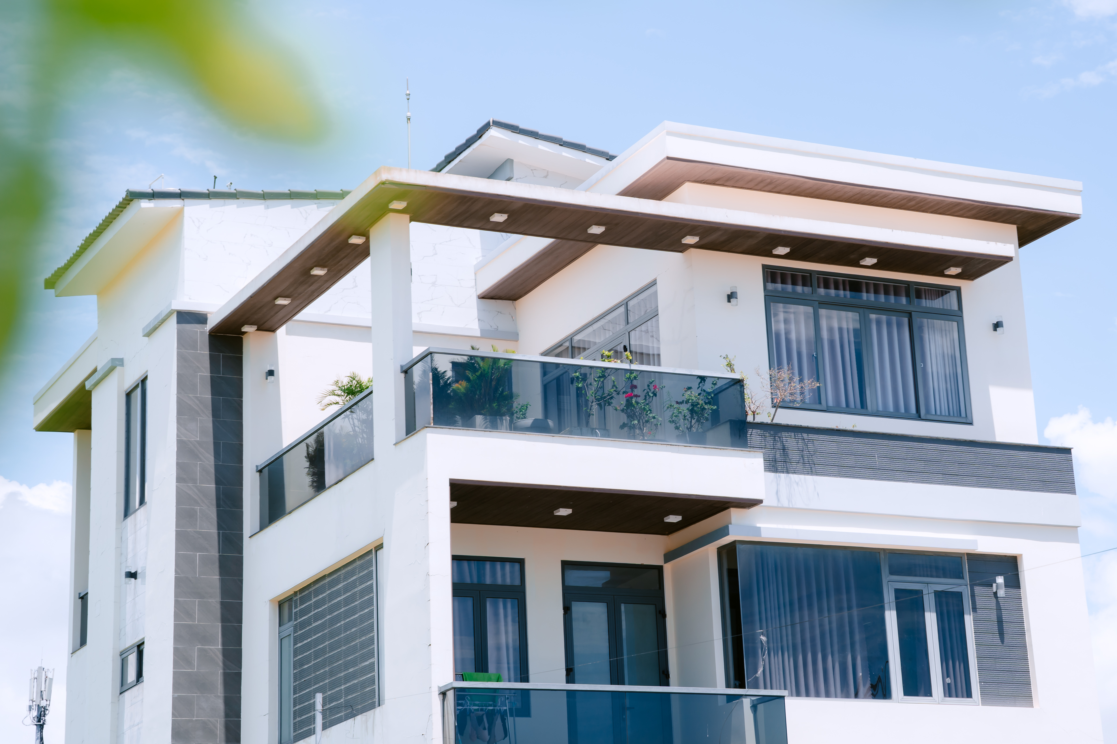 Nhà phố The Light City Vũng Tàu  100m²  1 trệt 2 lầu  Sổ hồng riêng  Chỉ 5,4 tỷ
