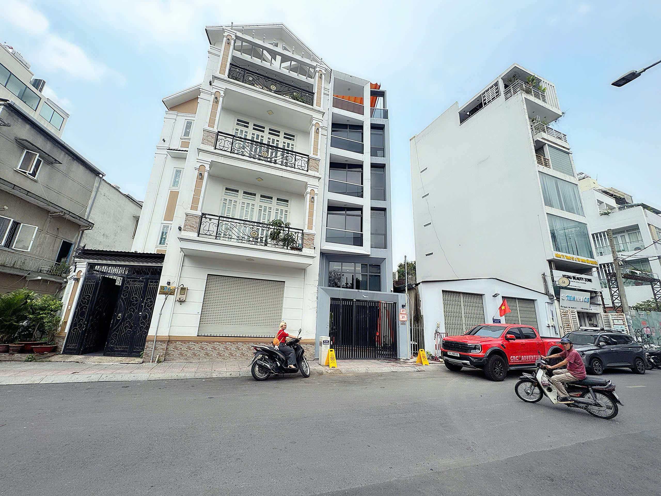 BÁN NHÀ MẶT TIỀN NGUYỄN VĂN NGUYỄN, QUẬN 1 - SIÊU PHẨM 6 TẦNG THANG MÁY XỊN SÒ - DÒNG TIỀN THUÊ SIÊU ĐỈNH 90 TRIỆU/THÁNG
