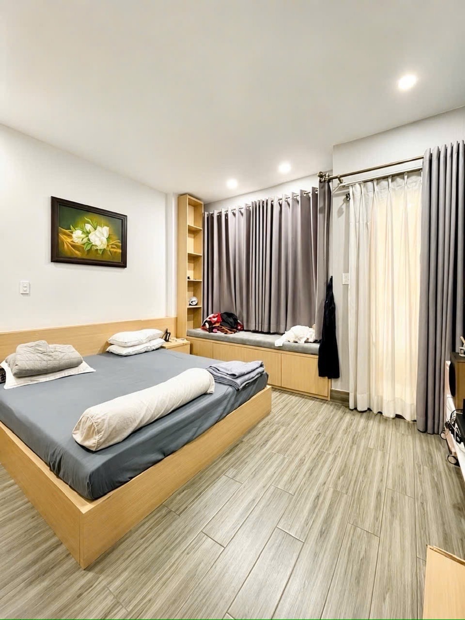 BÁN NHÀ 2 MẶT TIỀN XE HƠI ĐẬU CỬA- Đ.KHÁNH HỘI- DT 70M2- CHỈ 13.2T- LƯU THÔNG NHIỀU HƯỚNG  TÔN THÁT THUYÊT- BẾN VÂN ĐỒN- Đ.SỐ- VĨNH HỘI- HOÀNG DIỆU- NGUYỄN TÁT THÀNH.-4