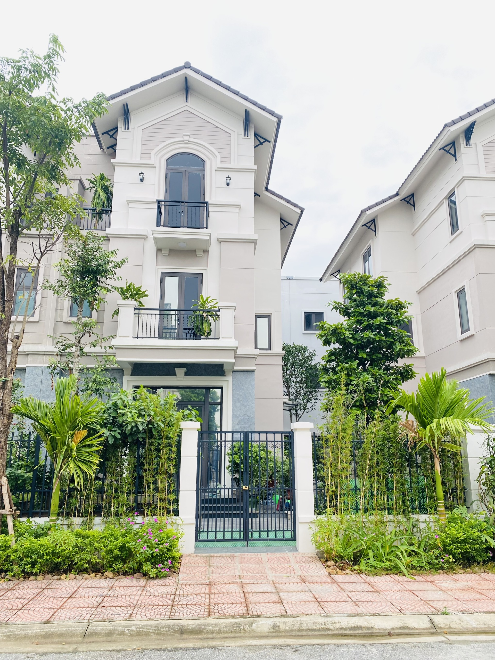 🌳 BIỆT THỰ SONG LẬP 162M² – SÂN VƯỜN RỘNG | GIÁ 12,9 TỶ CENTA CITY