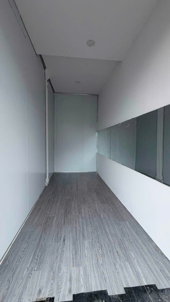 CHO THUÊ NHÀ MẶT TIỀN 82 BẠCH ĐẰNG – VỊ TRÍ ĐẸP, KINH DOANH ĐA DẠNG-1