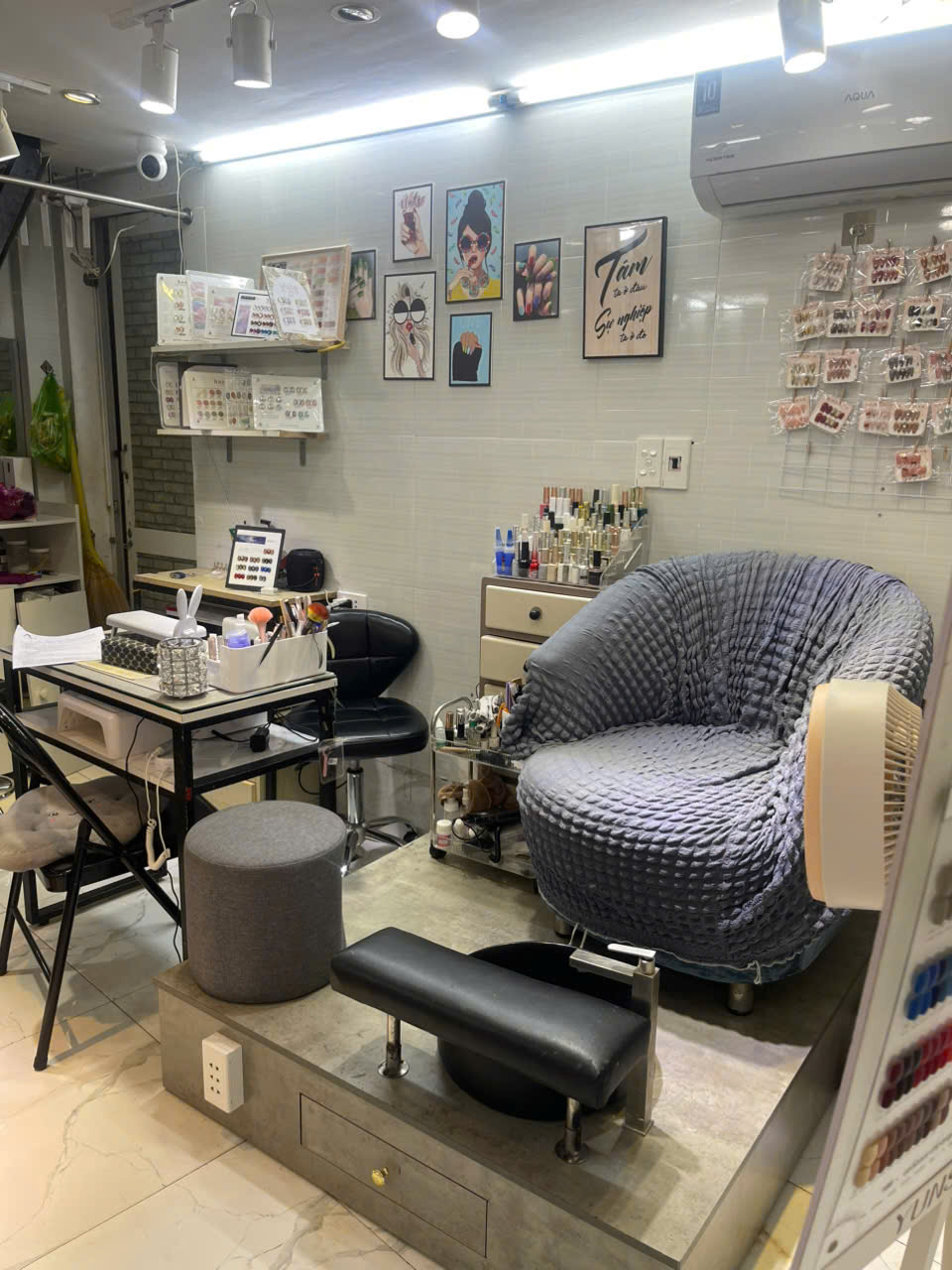 Quận 12 ! CHỐT NHANH – SANG RẺ SALON NAIL – MI - GỘI ,  MT bao đẹp gần khu chung cư, Tel : 0939848634  ( Chính chủ )