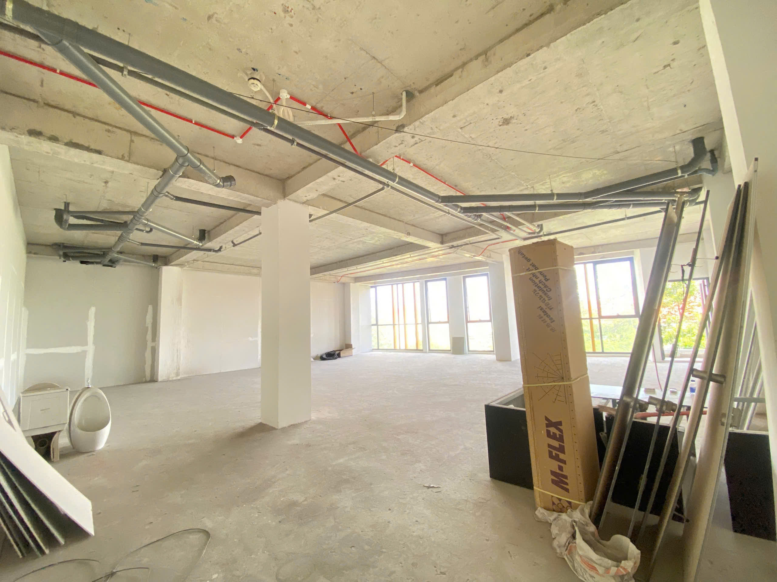 Cho thuê mặt bằng tầng 3 và tầng 3a tòa nhà Bcons Home