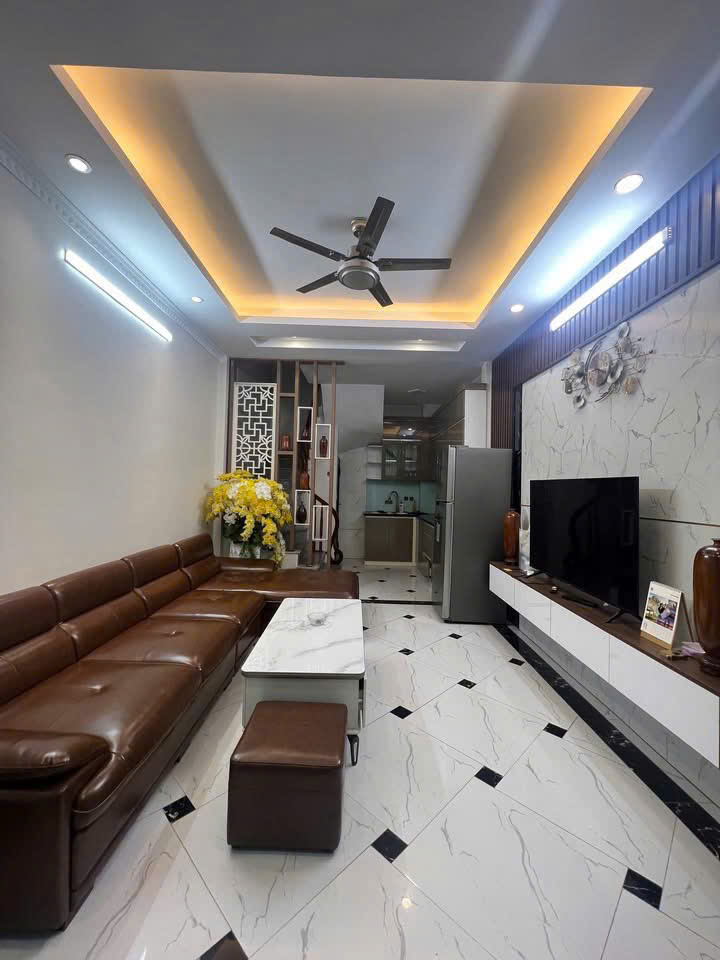 CHO THUÊ NHÀ MỚI  5 TẦNG TẠI ĐÔNG THIÊN – VĨNH HƯNG, HOÀNG MAI  – 12TR500