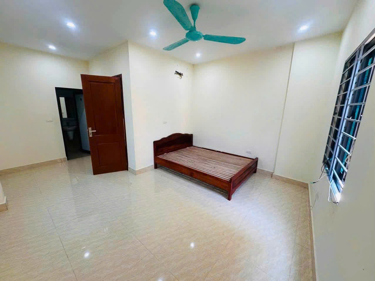 CHO THUÊ NGUYÊN CĂN 5 TẦNG – PHÚ LƯƠNG  165M²  CHỈ 7,5 TRIỆU/THÁNG