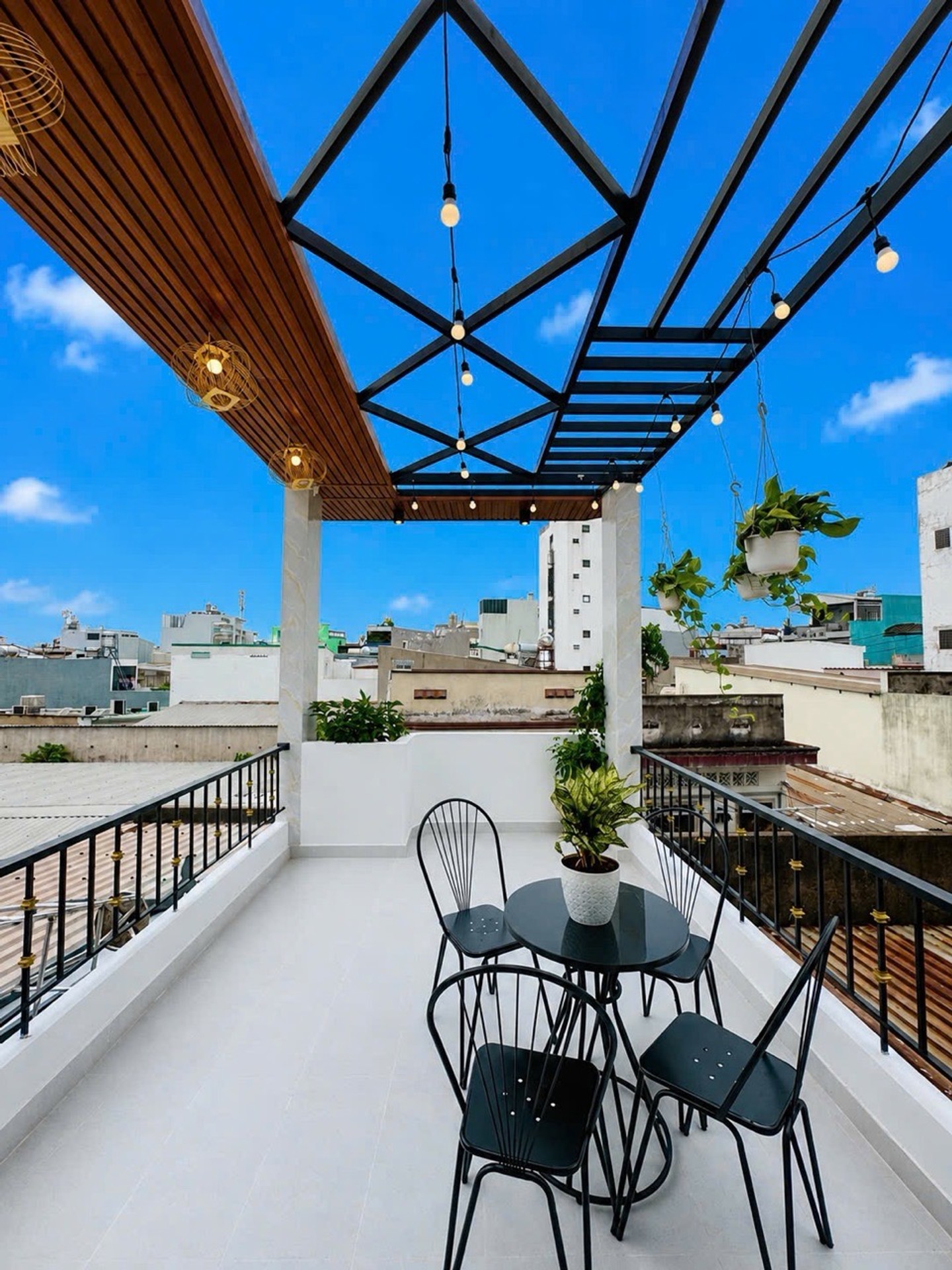 NHÀ MỚI ĐẸP 3 TẦNG KIÊN CỐ - 42M2 - CÓ 4 PHÒNG NGỦ - GẦN 4 XÃ - GIÁP TÂN PHÚ - HẺM TRƯỚC NHÀ 4M - GẦN TRƯỜNG HỌC ĐẦY ĐỦ TIỆN ÍCH - GIÁ CHỈ HƠN 4 TỶ-4