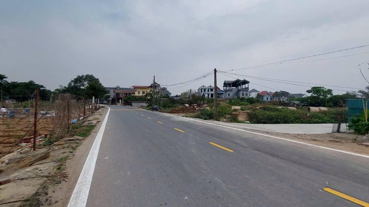 Trục đường liên xã, 1140m2, mt30m, Đất Ruộng, SXNN, lô góc, 2.4 tỷ, Đông Anh.