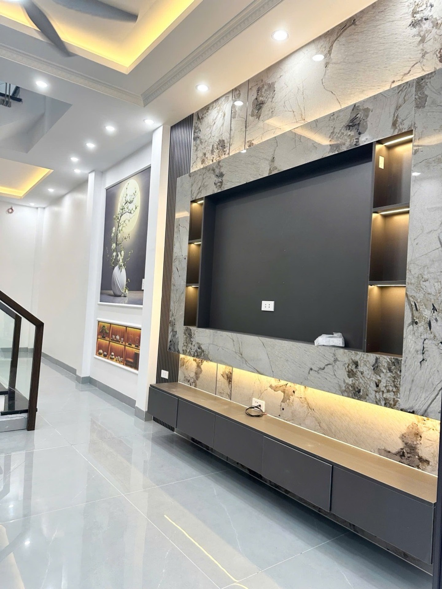 Bán nhà 3 tầng Lạch Tray - Khu trung tâm sầm uất