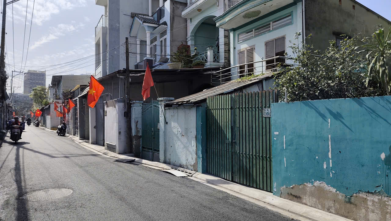 BÁN ĐẤT TẶNG NHÀ TRỆT LẦU MẶT TIỀN – ĐƯỜNG SỐ 7, HIỆP BÌNH PHƯỚC, THỦ ĐỨC