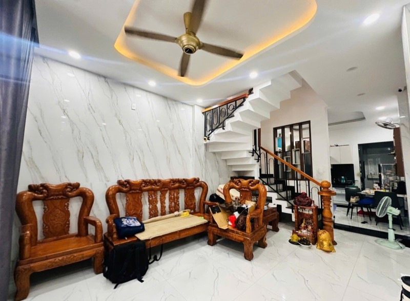 Bán nhà 4 tầng, 52m2 đường Số 7, Tam Bình, Thủ Đức, TP HCM, sổ hồng riêng. Giá 6,58  tỷ.