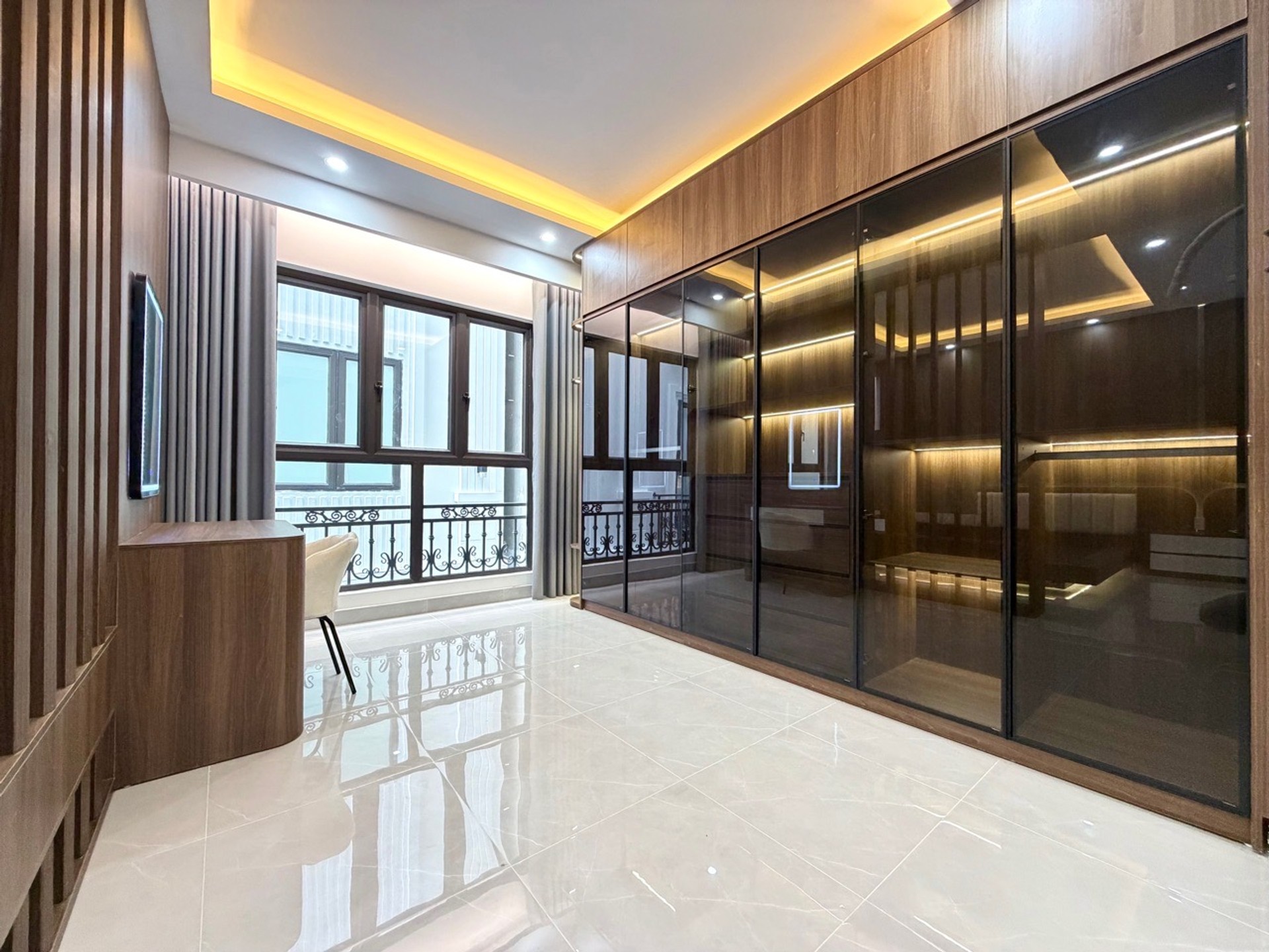 Nhà xây mới 4 tầng Miếu Hai Xã - Mặt tiền 6,8m