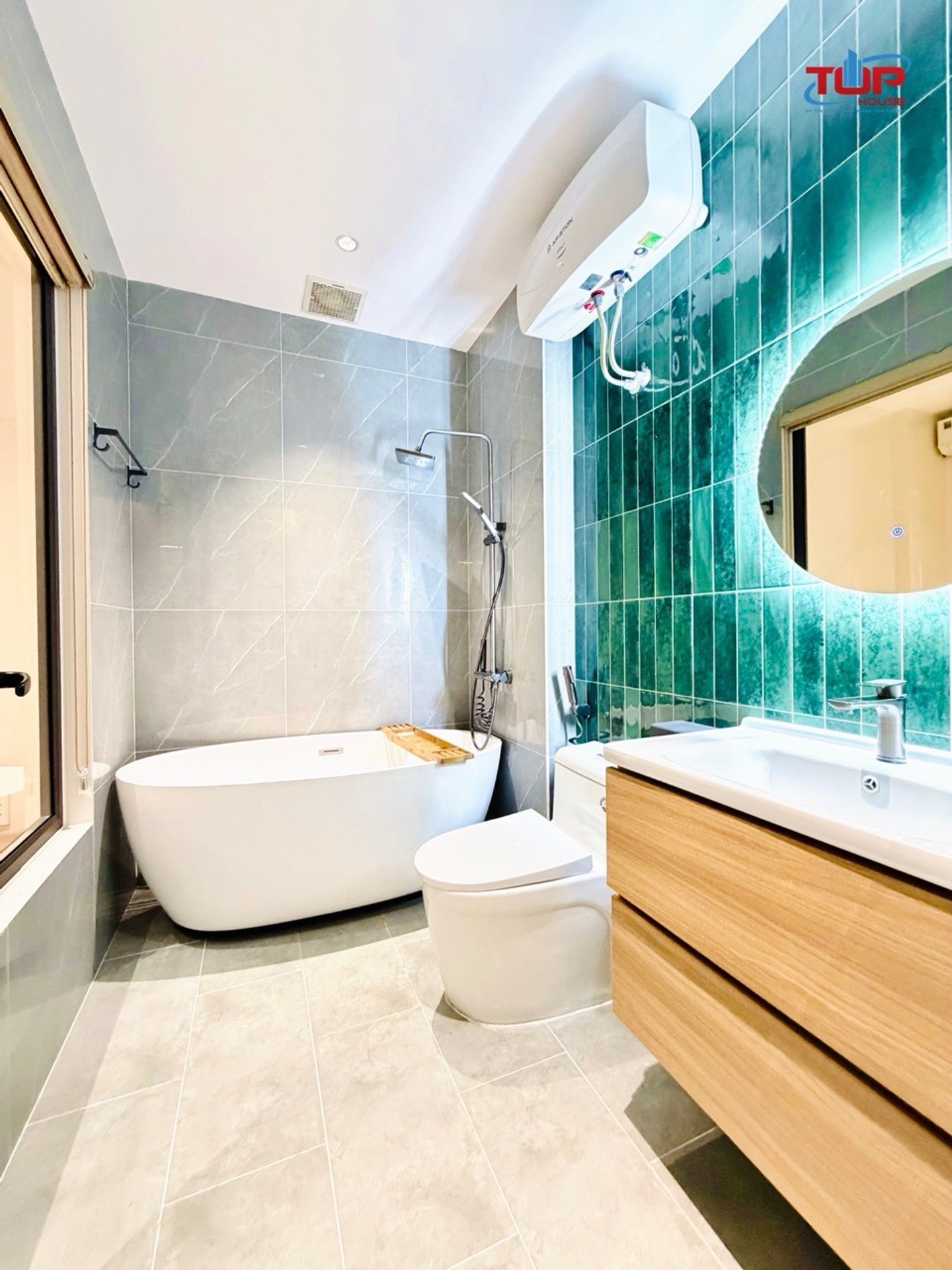 Nhà lô góc 2 mặt thoáng - 4 tầng Trần Nguyên Hãn 60m2-4