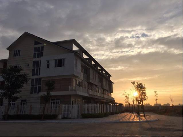 Các căn liền kề đang hoàn thiện