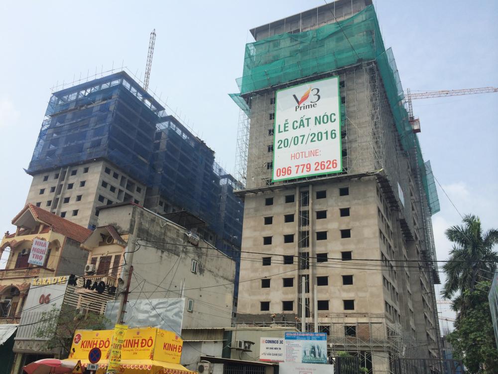 Hai tòa mặt ngoài đường Phú Lương đã cất nóc, các tòa còn lại đang xây những tầng đầu tiên